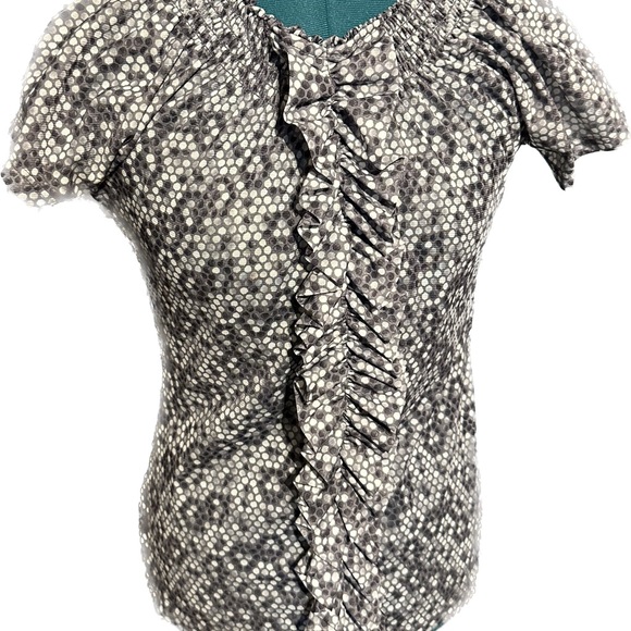 THE LIMITED - Women’s STRETCH TOP short sleeve RUFFLE Sz S Dots - NEUTRA… - Picture 3 of 8
